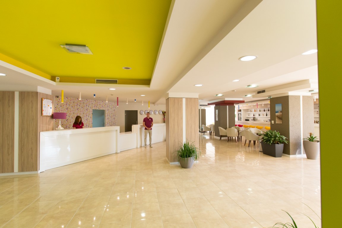 MADARA_HOTEL_NISIPURILE_DE_AUR_BULGARIA_AIR_TOUR_TRAVEL